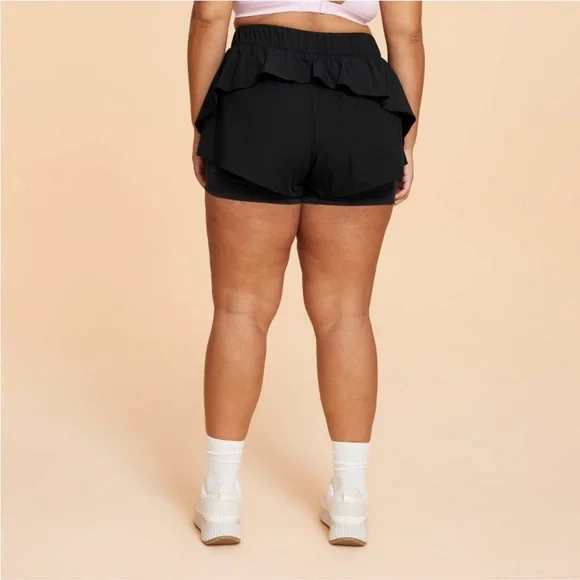 Blogilates Women's Ruffle Woven Mid-Rise Shorts 4" - Black 1X - Picture 3 of 5